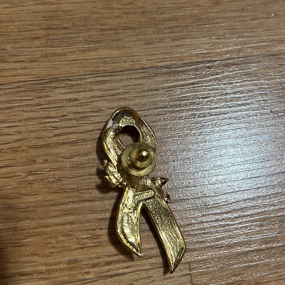 Pin Bundle - Picture 11 of 11